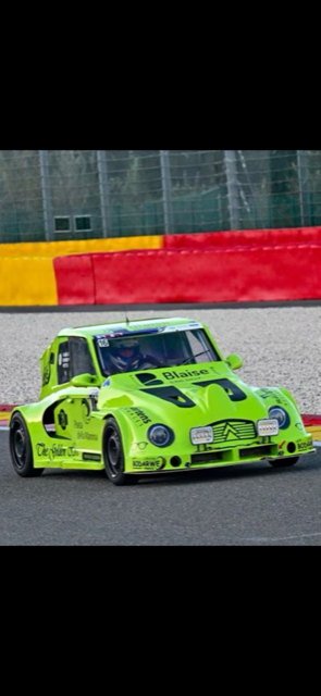 You are currently viewing La Famille Blaise, victorieuse des 24hrs 2CV de Francorchamps